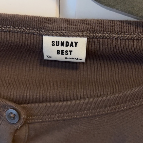 Sunday best button up cropped top - Picture 3 of 3